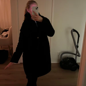 Fluffkappa - Jättemysig kappa från lager 157 🖤