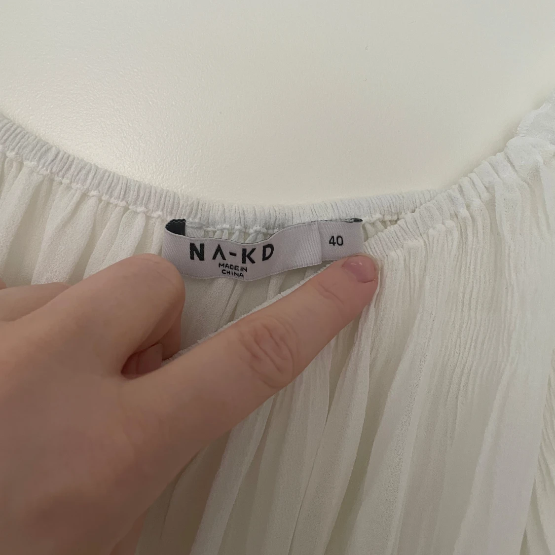 Vit topp från NA-KD  - 90