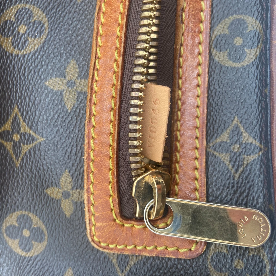 Louis Vuitton Hudson - 93