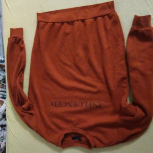 Vinröd Hoodies - Norrköping  