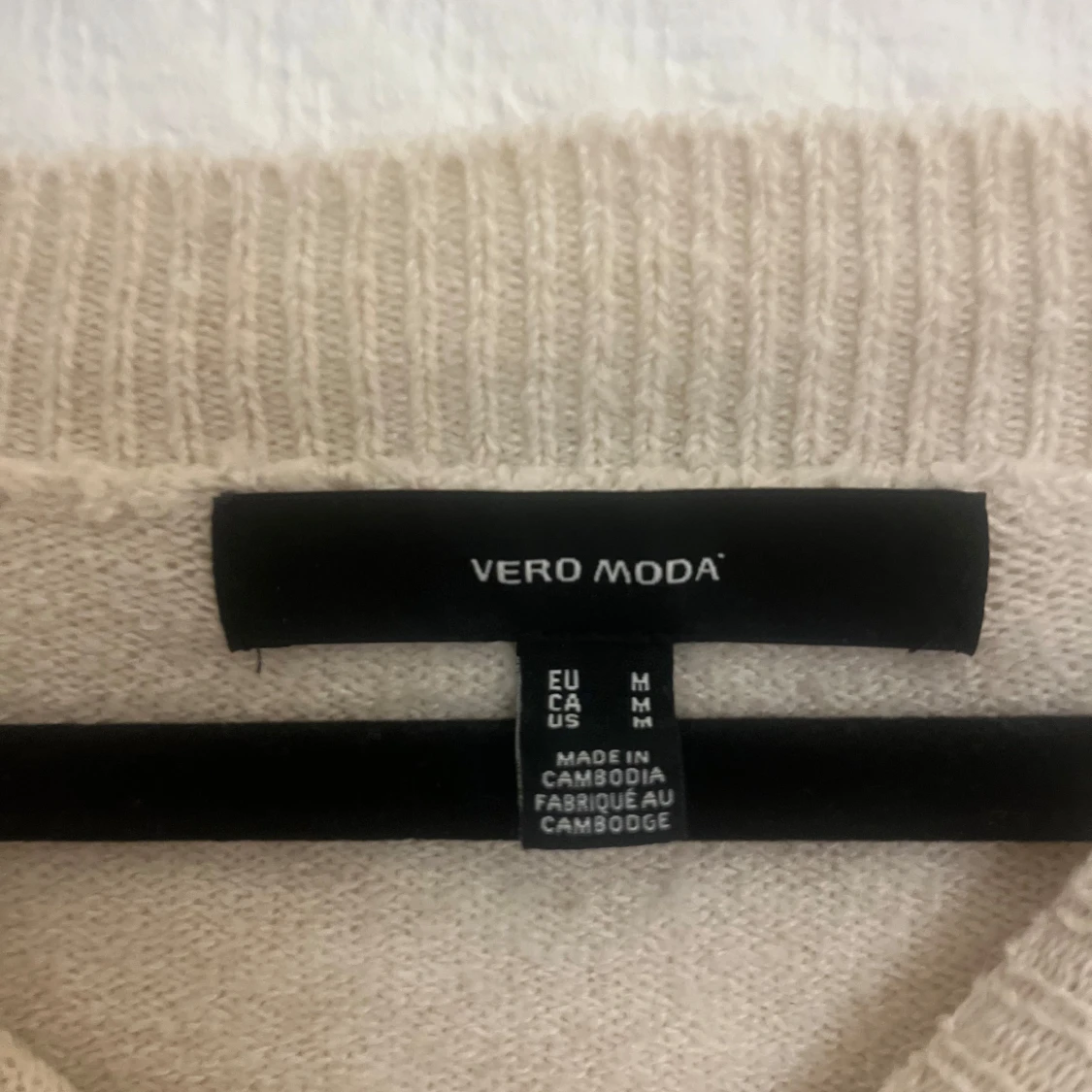 Beige tröja från Vero Moda - 90