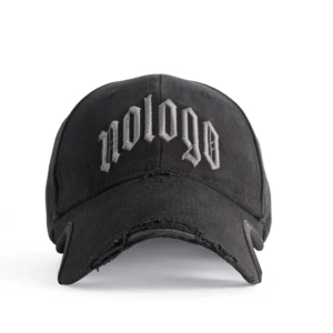 Balenciaga  - Balenciaga pre fall 2024 Nologo cut out cap Sz L