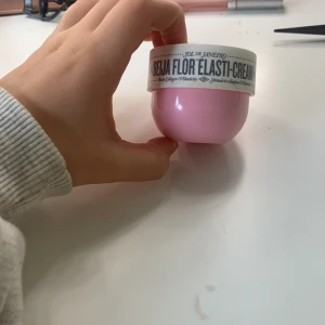 Bum bum cream - Sol de janeiro body care, typ hälften andvänd därför säljer jag den billigt