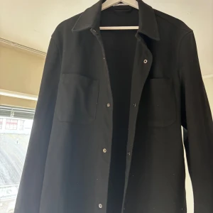 Overshirt  - Snygg Overshirt från Zara som endast är använd ett par gånger