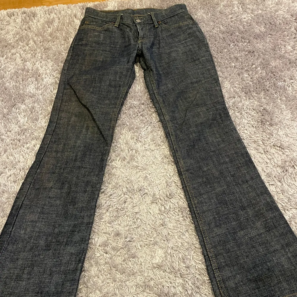 Lågmidjade flare / bootcut 25/31. Jeans & Byxor.