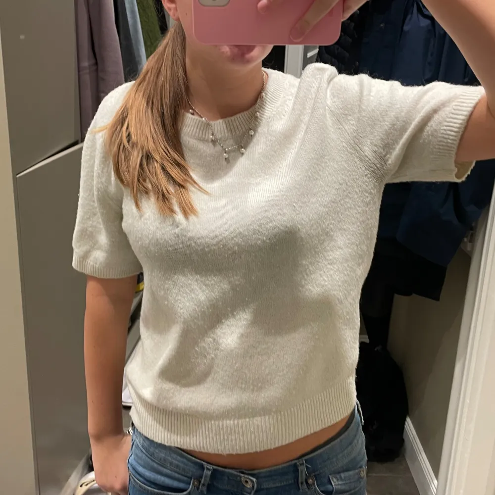 Jätte snygg stickad t shirt från h&m 🥰🥰. Tröjor & Koftor.