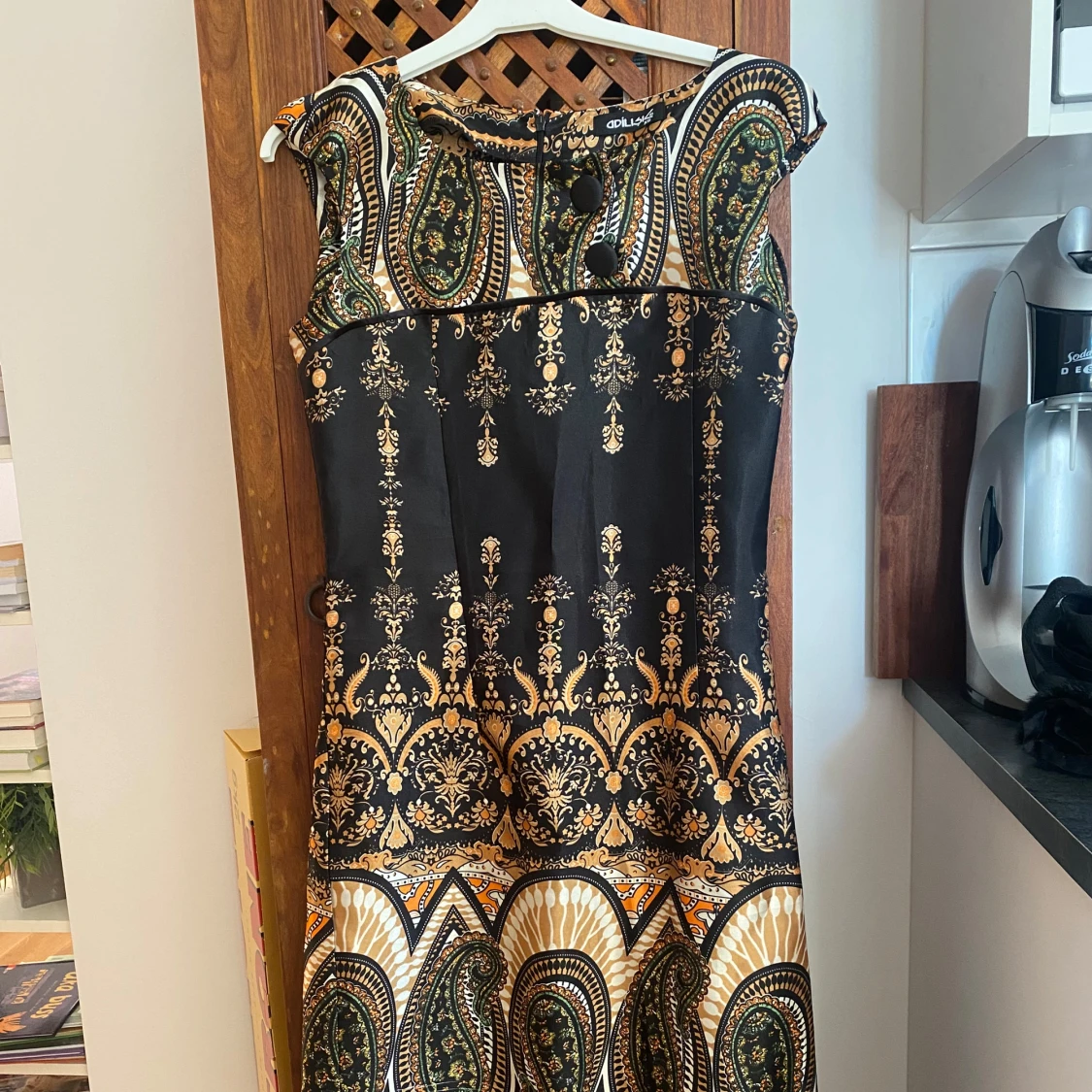 Mönstrad klänning  - 90