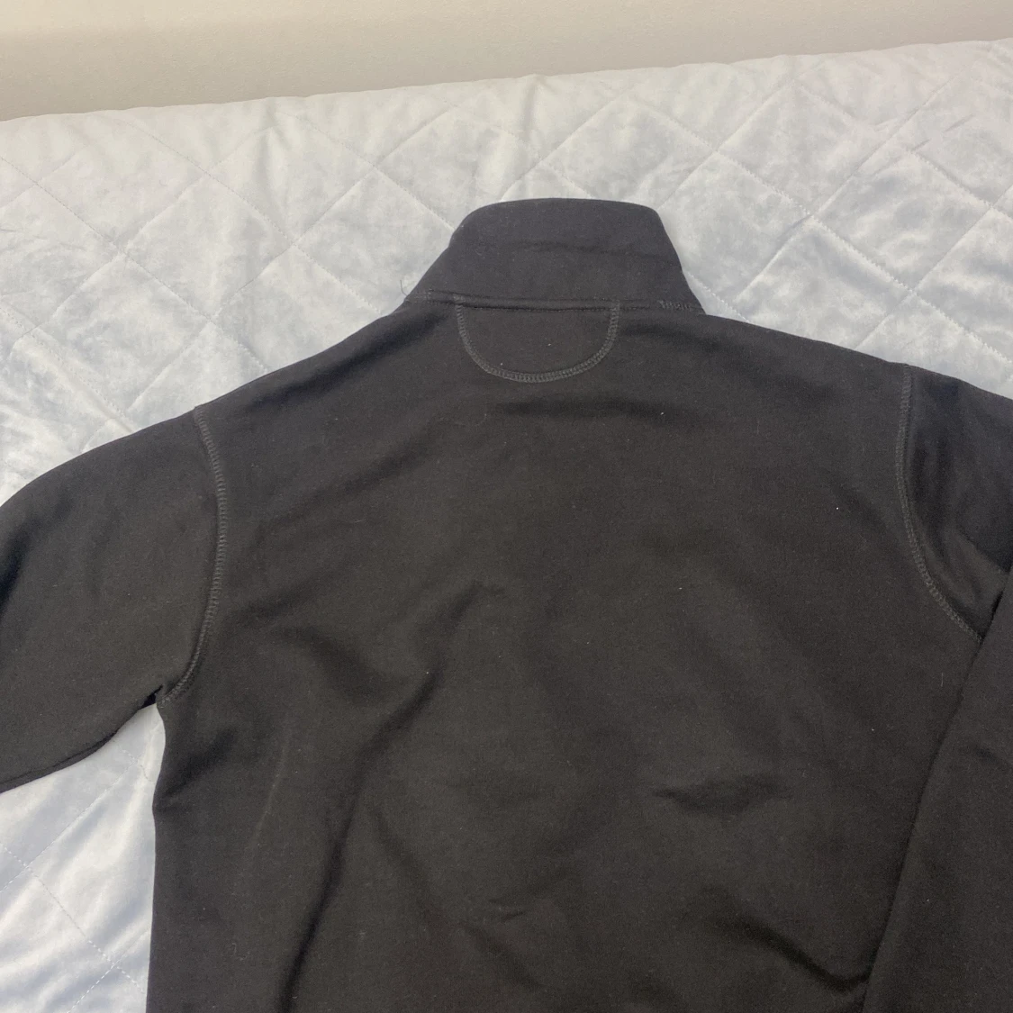 Svart tröja med dragkedja från Zara - 90