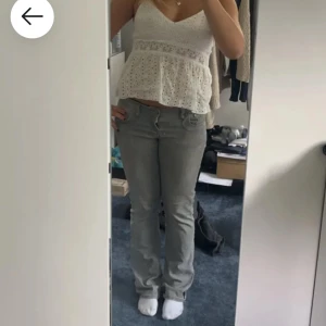 Ltb jeans  - Säljer dessa as snygga gråa LTB jeansen som är helt nya (lappen är kvar) och aldrig använda. Dessa jeans är helt slutsålda och går inte att köpa längre. 💕 Köptes för 950 kr!!!