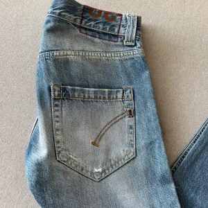 Dondup Jeans  - Säljer nu dessa sjukt snygga jeansen från Dondup. | Jeansen är i ett bra skick, utan större deffekter. | Nypris: runt 3000. | Skriv vid funderingar