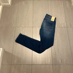 Replay Anbass Jeans  - Säljer nu dessa replay Anbass jeans, skriv för fler bilder/frågor🙌🏼