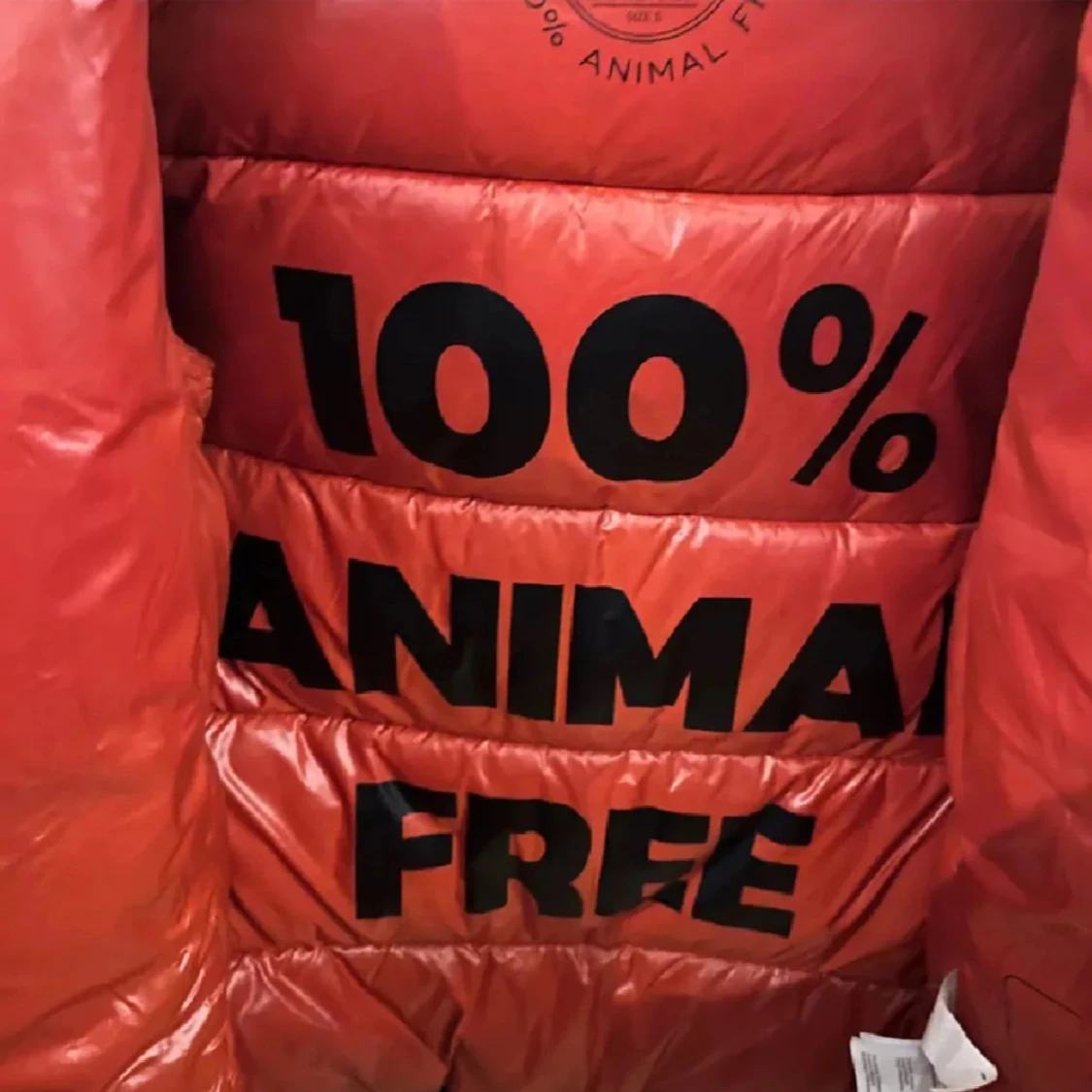 Svart pufferjacka från Save the Duck - 90