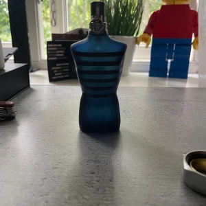 Jean Paul Gaultier Ultra male 40ml - Använt skick, cirka 30ml kvar. Ganska ny och varit bra förhållad. Kom gärna med seriösa bud!