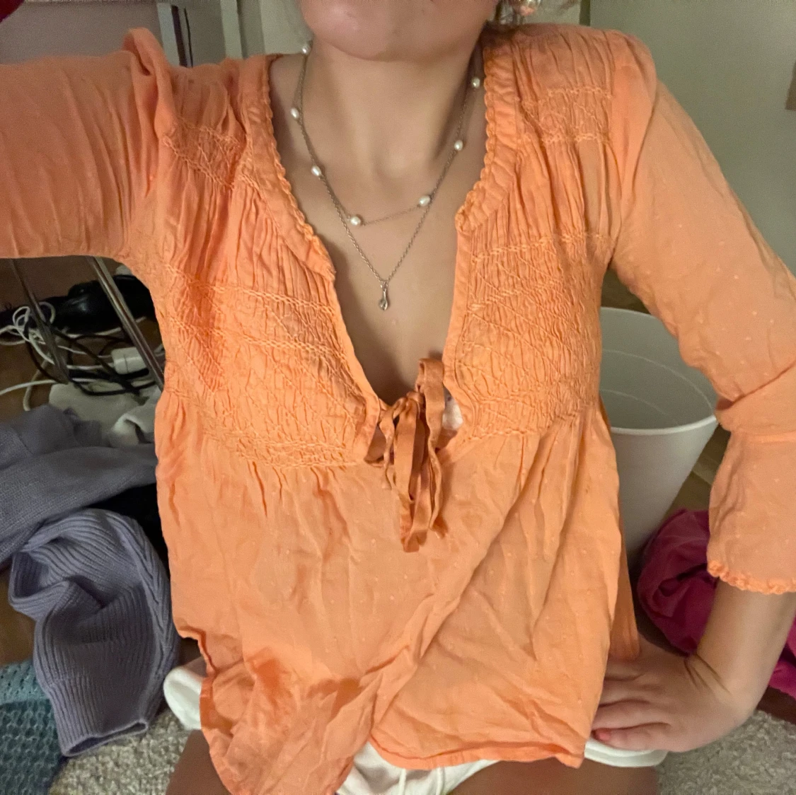 Orange blus med knytning - 90