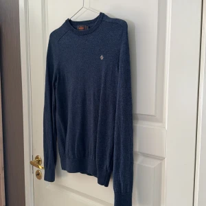 Morris tröja - Skick: 6-7/10 Nypris: Mellan 1200-1600kr. Mitt pris: 300kr Använd en del, men fortfarande i fint skick.