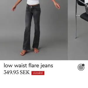 Low waist jeans från Gina Young med två knappar, säljer för dom inte kommer till användning längre💘