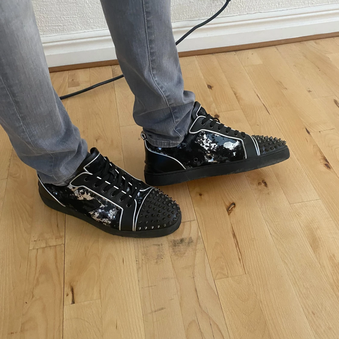  Christian Louboutin  - 93