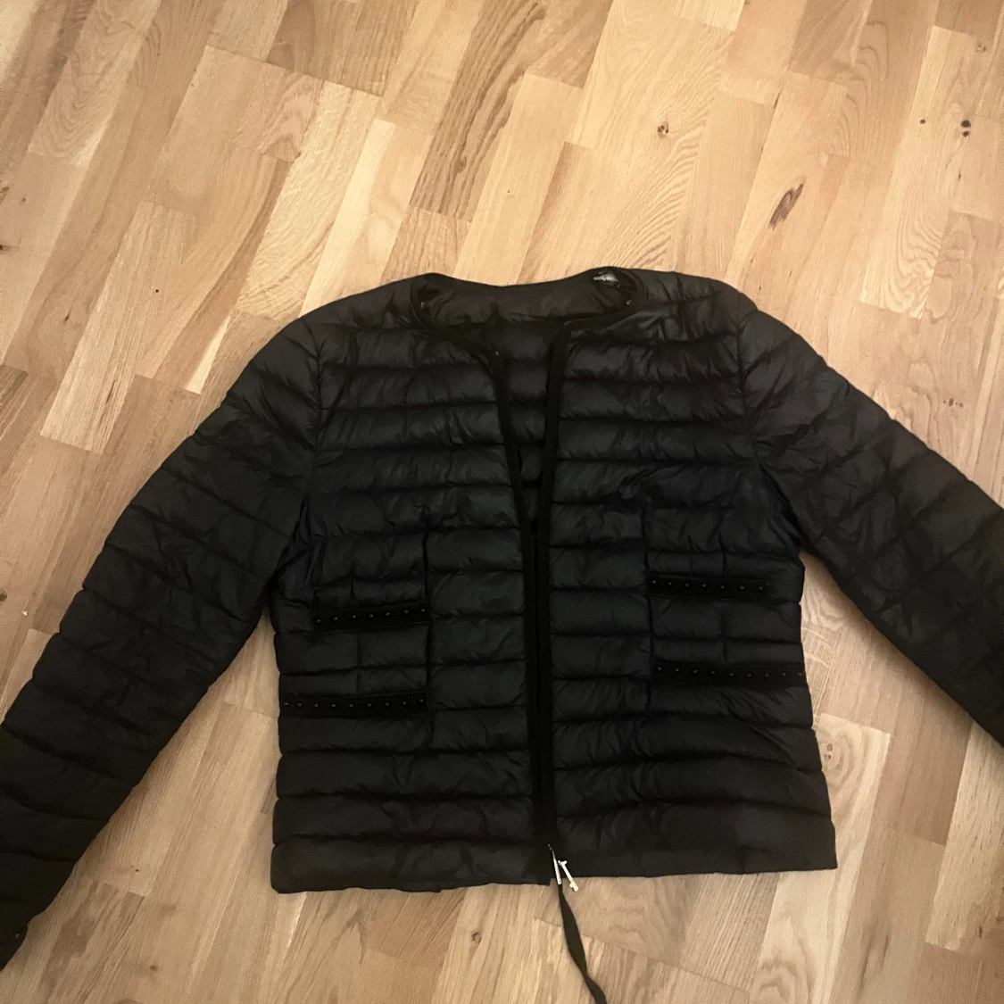 Svart pufferjacka från Moncler - 90