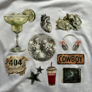 Tröja  - En T-shirt med festligt tryck🍸🍹