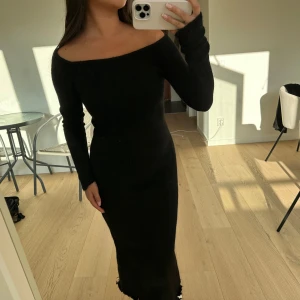 LeGer klänning - LeGer klänning, obs ull sticks lite när man har på sig