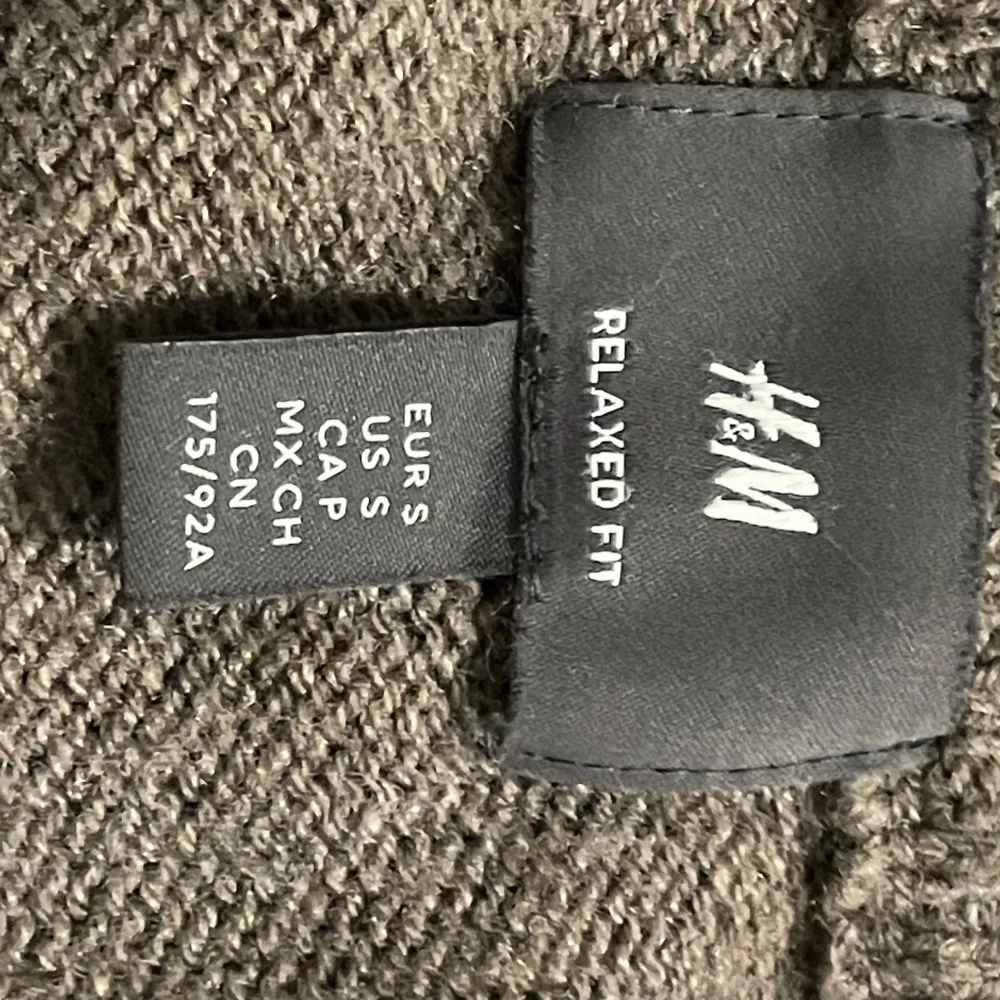 Bra skick, relaxed fit. Kommer ihåg att jag köpte den för 400 kr.. Neuleet.