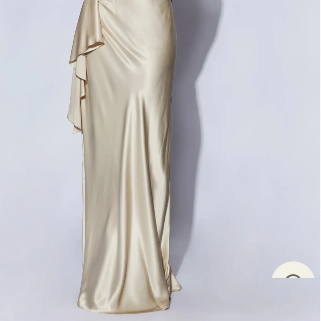 Champagnefärgad balklänning   - 2