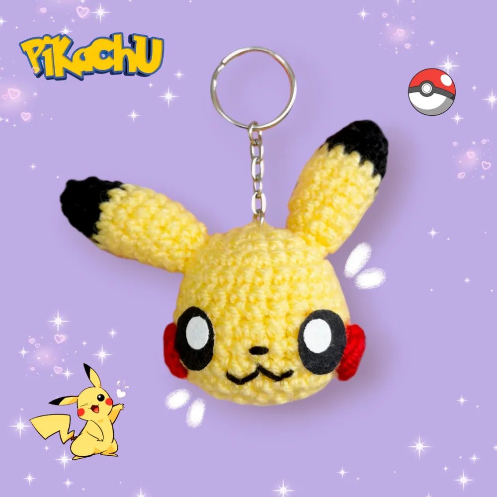 Supersöt virkad Pikachu som passar både som nyckelring eller att hängas som dekoration på din väska! 💛 Frakt 22kr med swish eller använd KÖP NU 🌷 Postas inom 5 dagar efter betalning 💌. Asusteet.