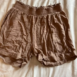 Shorts - Så söta och fina shorts från lager 157, använda några gånger i somras men är i bra skick.