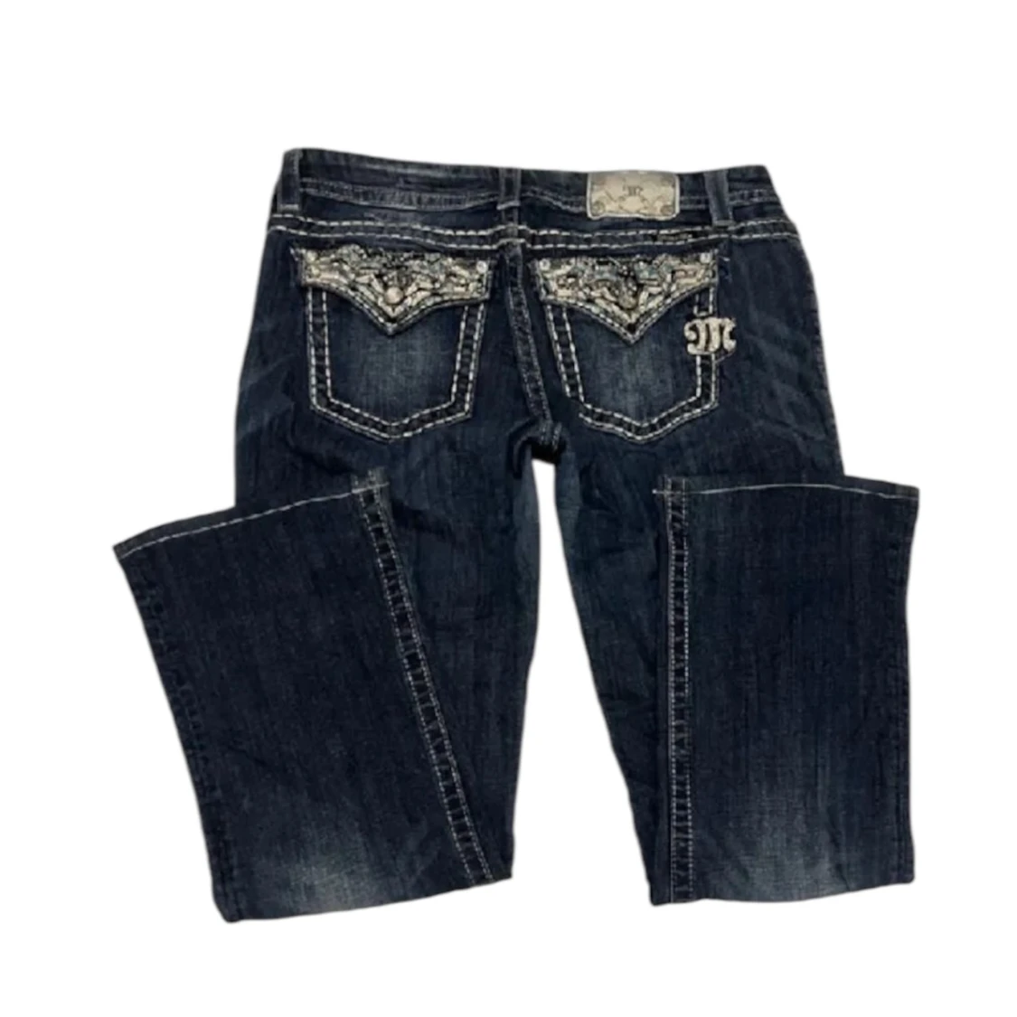 Mörkblå 'Miss me’ jeans med broderade fickor💙