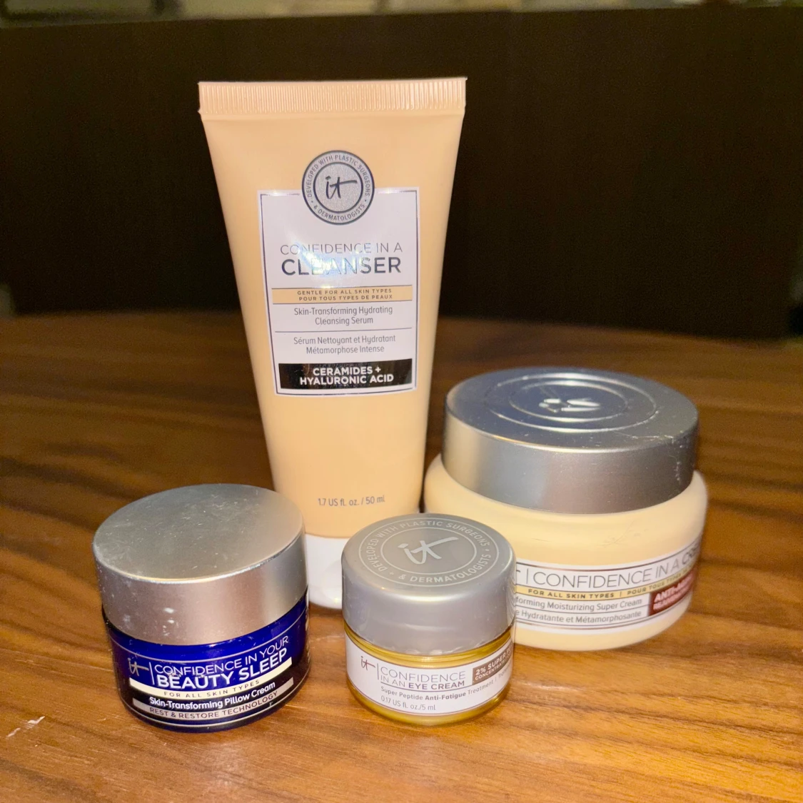 It cosmetics hudvård kit