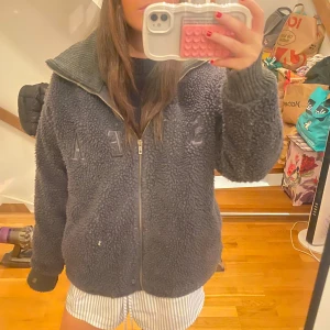 Teddy jacka - jätte fin teddy jacka från märket svea