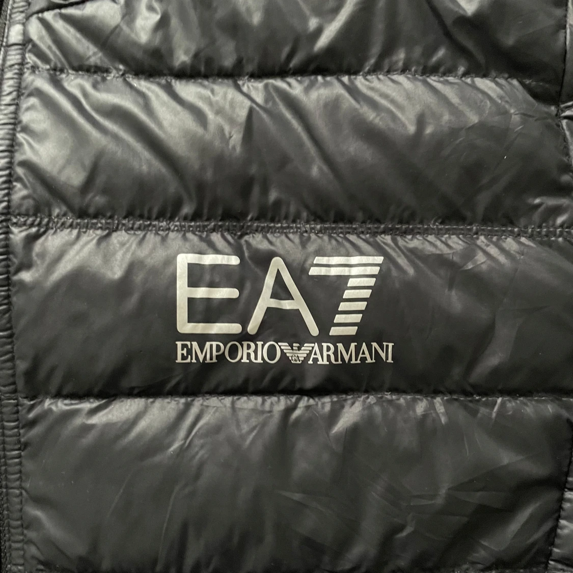 Svart pufferjacka från Emporio Armani - 90