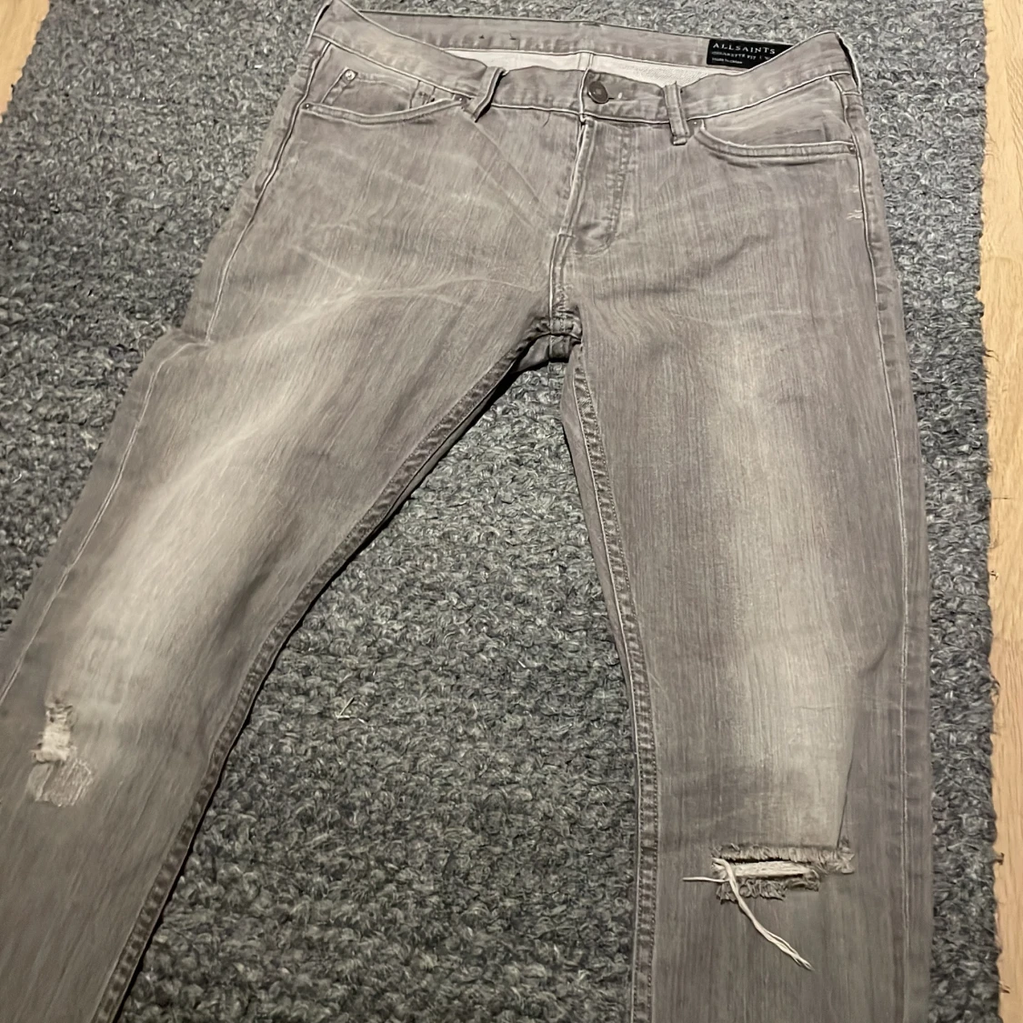 feta gråa jeans - 90