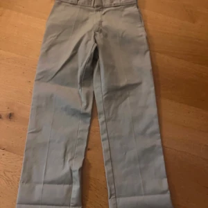Dickies 874 original fit  - Byxor i nyskick använda enstaka tillfällen W26 L 28