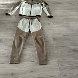 Nike tech - Bra skick