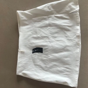 Kjol - Vit kjol från Nelly, oanvänd med prislapp på. Nypris 150kr.