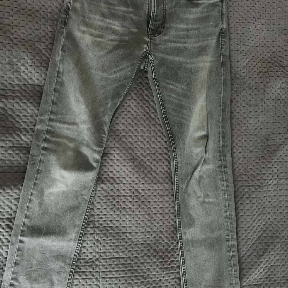 Nudie jeans, storlek W30/ L34, bra skick. Jeans & Byxor.