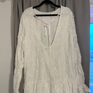 Finaste klänningen ifrån NA-KD - Aldrig använd, var tänkt som studentklänning men valde en annan