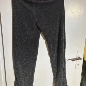 Glitter byxor - Perfekt till disco eller mello tema! 