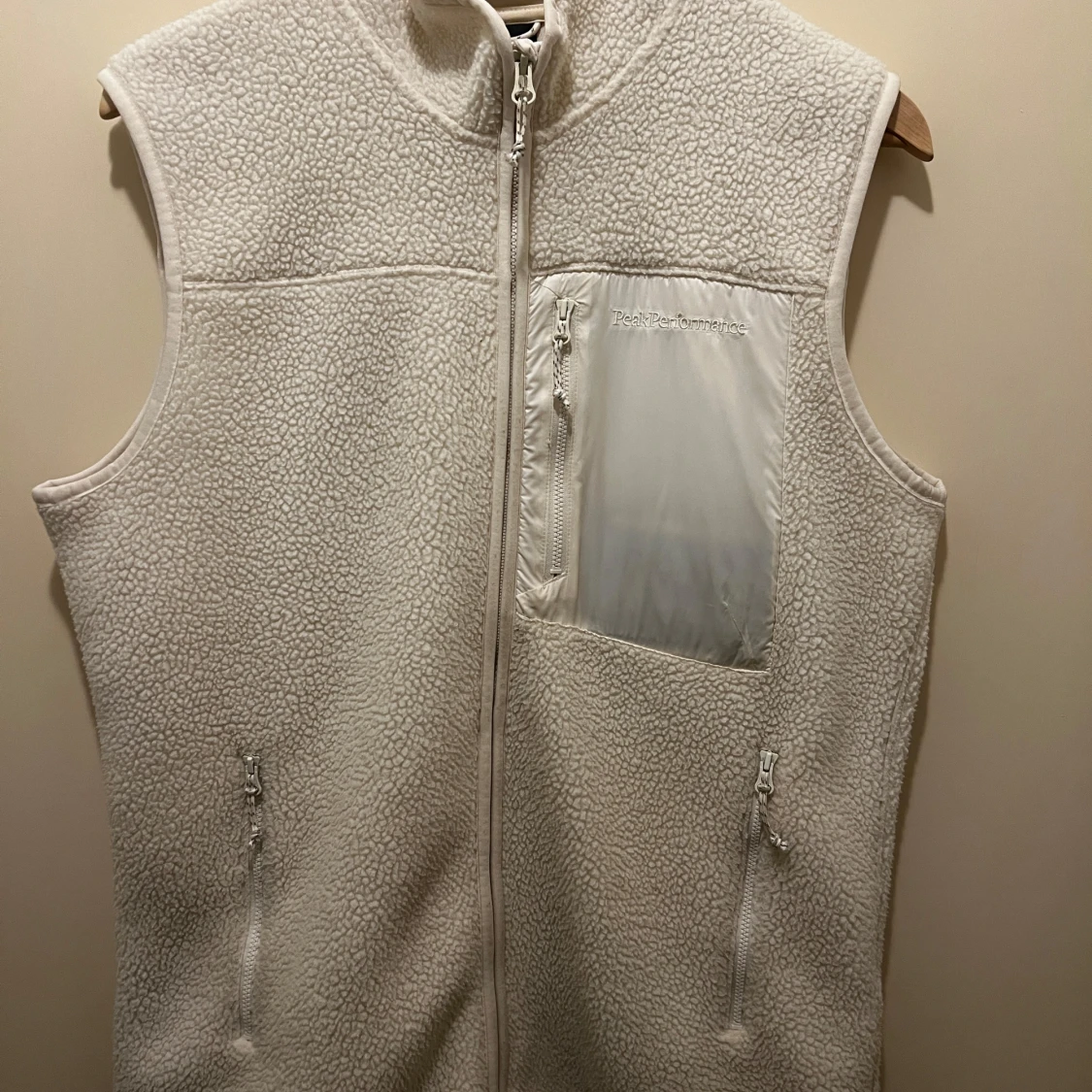 Peafperformence väst