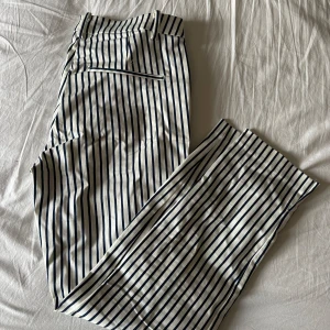 Kostymbyxor - Något kortare i modellen En använda på flera år men i mycket bra skick