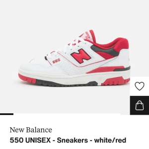 New Balance 550  - Jag har inte använt dom ofta, små repor. Jag köpte för 1645kr. Billigare vid snabb affär!