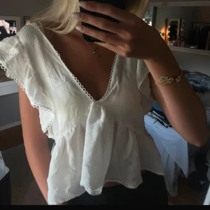 Blus - Super söt och skön blus aldrig använd 