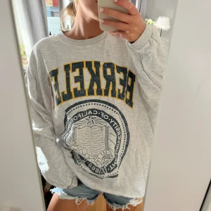 Tröja - Så cool tröja! Bra skick💞