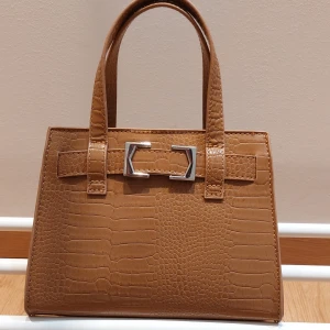 Liten väska - Säljer denna helt nya väska🫶🏼