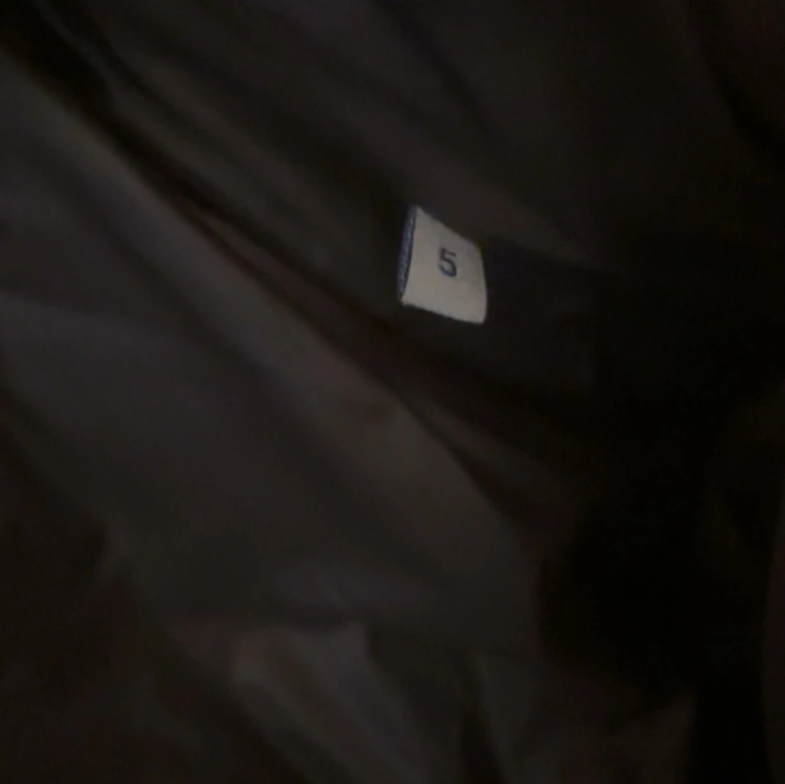 Svart pufferjacka från Moncler - 4