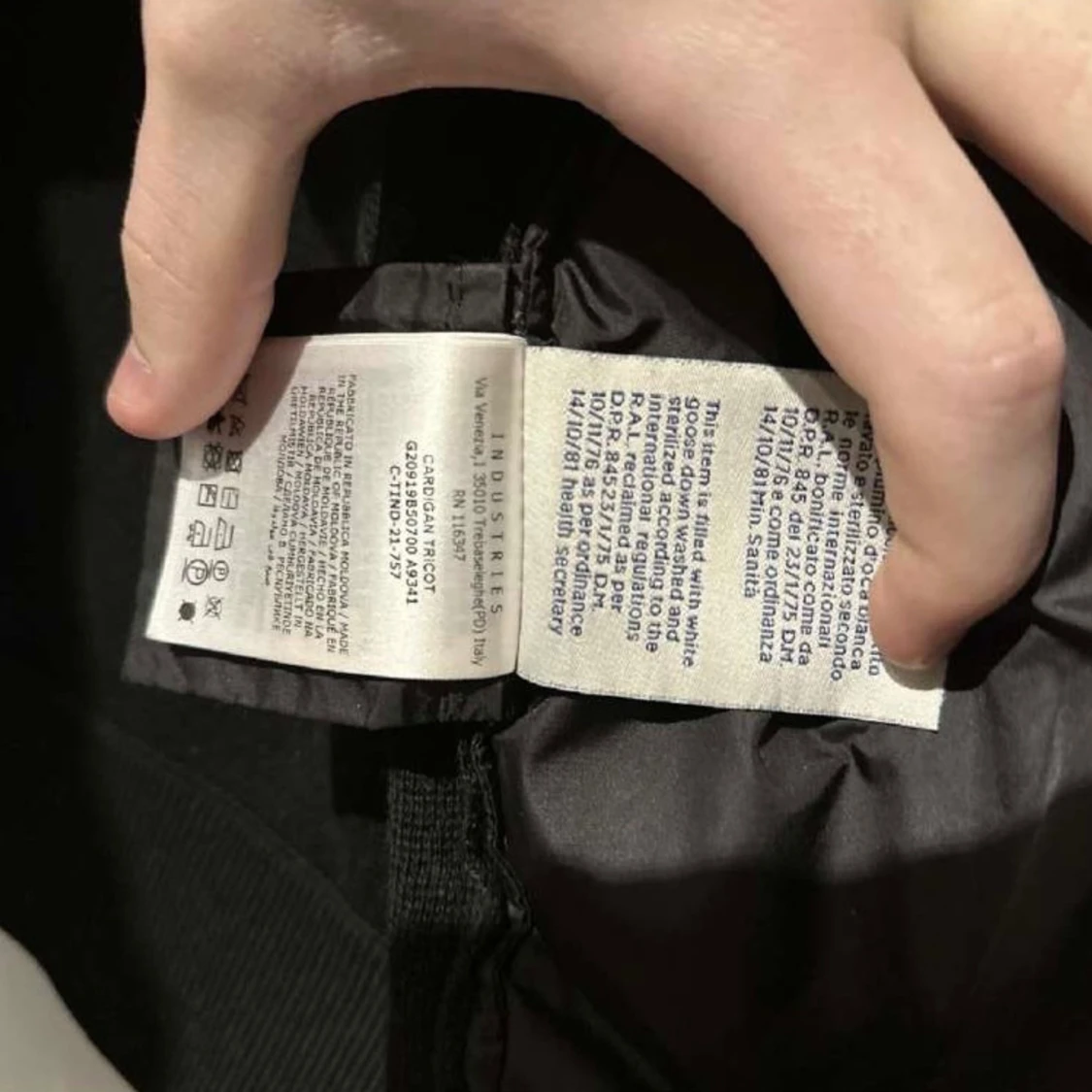 Moncler Cardigan - 90