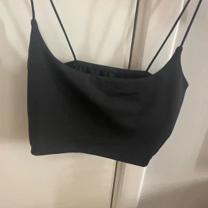 Svart basic linne - Svart basic linne