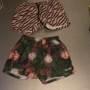 Badbyxor - Användes enstaka gånger förra sommarn men har legat i garderoben bortglömda och i väldigt bra skick