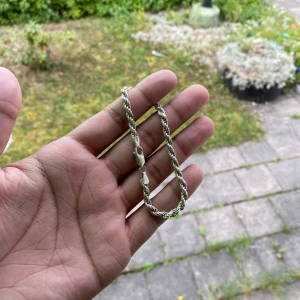 Cordell armband  - Hej säljer Cordell armband i äkta silver den är i mycket bra skick, hör av er om fler bilder mått mm. 